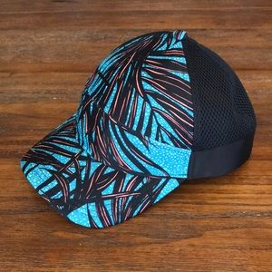 Lululemon Dash & Splash Cap - Palm Lace Print